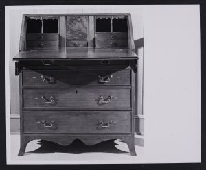 An example of a slant top desk attributed to George Piedmont from the MESDA Object Database